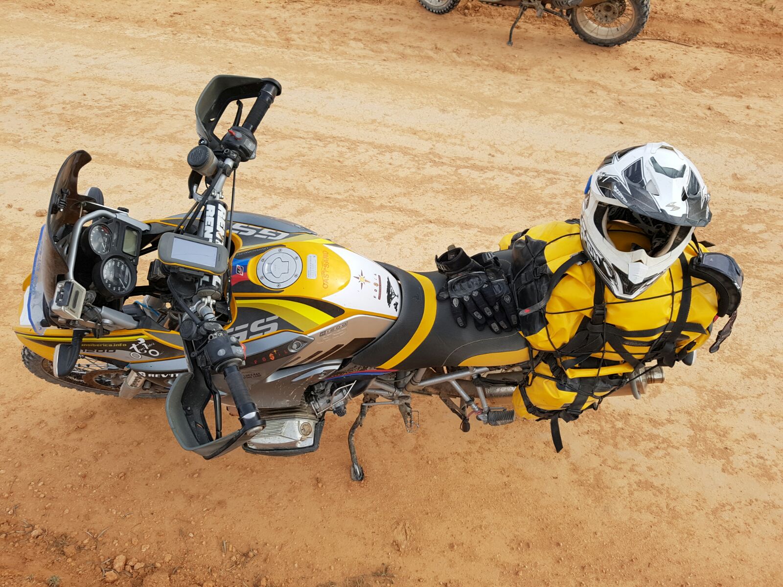 Alforjas para motos enduro y motos trail color amarillo