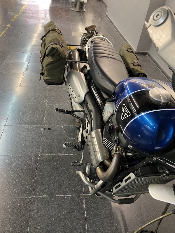 SOPORTE PARA ALFORJA TRIUMPH STREET SCRAMBLER 1200 - Imagen 2