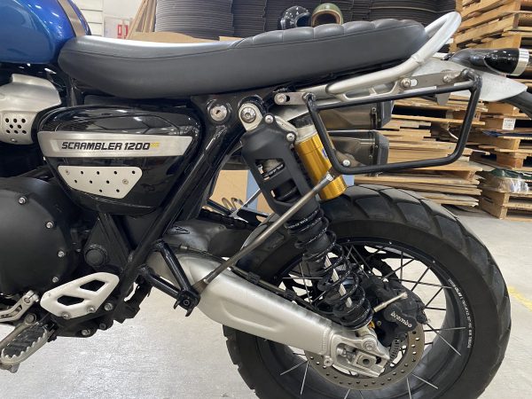 SOPORTE PARA ALFORJA TRIUMPH STREET SCRAMBLER 1200 - Imagen 5